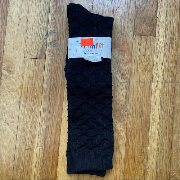 4/$25 Trimfit Black Textured Knee High Socks Girls Size 8-9.5 New With Tags - Picture 1 of 4